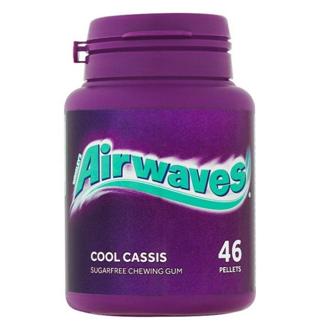 Wrigley's Airwaves Cool Cassis žuvačka bez cukru s príchuťou mentolu a čiernej ríbezle 46 ks 64 g