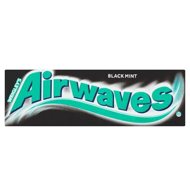 Wrigley's Airwaves Black Mint žuvačka bez cukru s príchuťou mentolu a anízu 10 ks 14 g