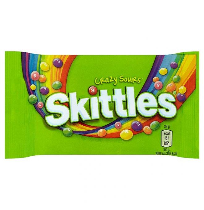 Skittles Crazy sours žuvacie cukríky s kyslými ovocnými príchuťami 38 g